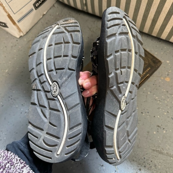 Chaco ZX3 Classic Scatter Black white strappy Sandals - Picture 6 of 7